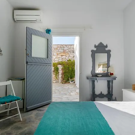 Villa Veni Santa Maria (Paros)