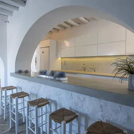 Villa Veni Santa Maria (Paros)