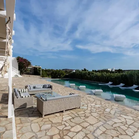 Villa Veni Santa Maria (Paros)